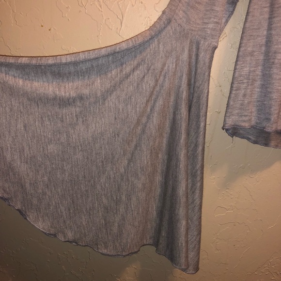 Urban Outfitters grey bell sleeve crop top - Picture 2 of 2